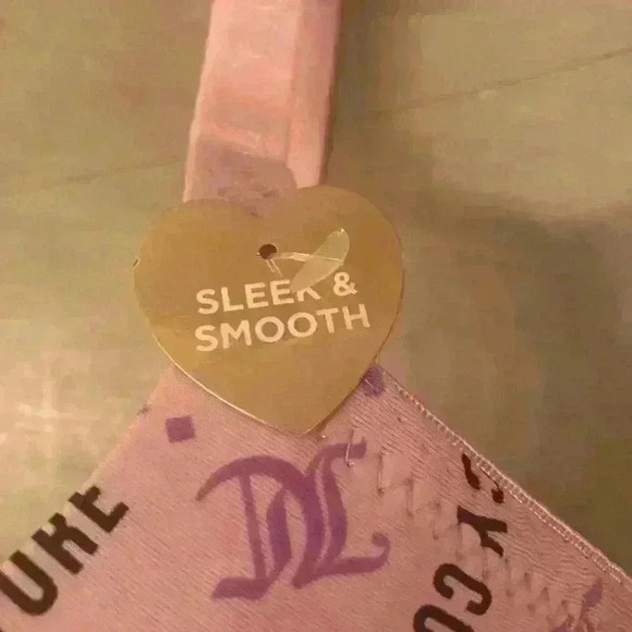 Juicy Couture Sleek & Smooth Bra Pink NWT Size 40C - Picture 3 of 9